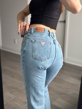 Guess Jeans Authentic Vintage Set
2 Pairs❗️ 26 Size